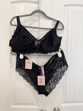 Savage X Fenty Black Lace Bralette & Lace High-Waist Brief